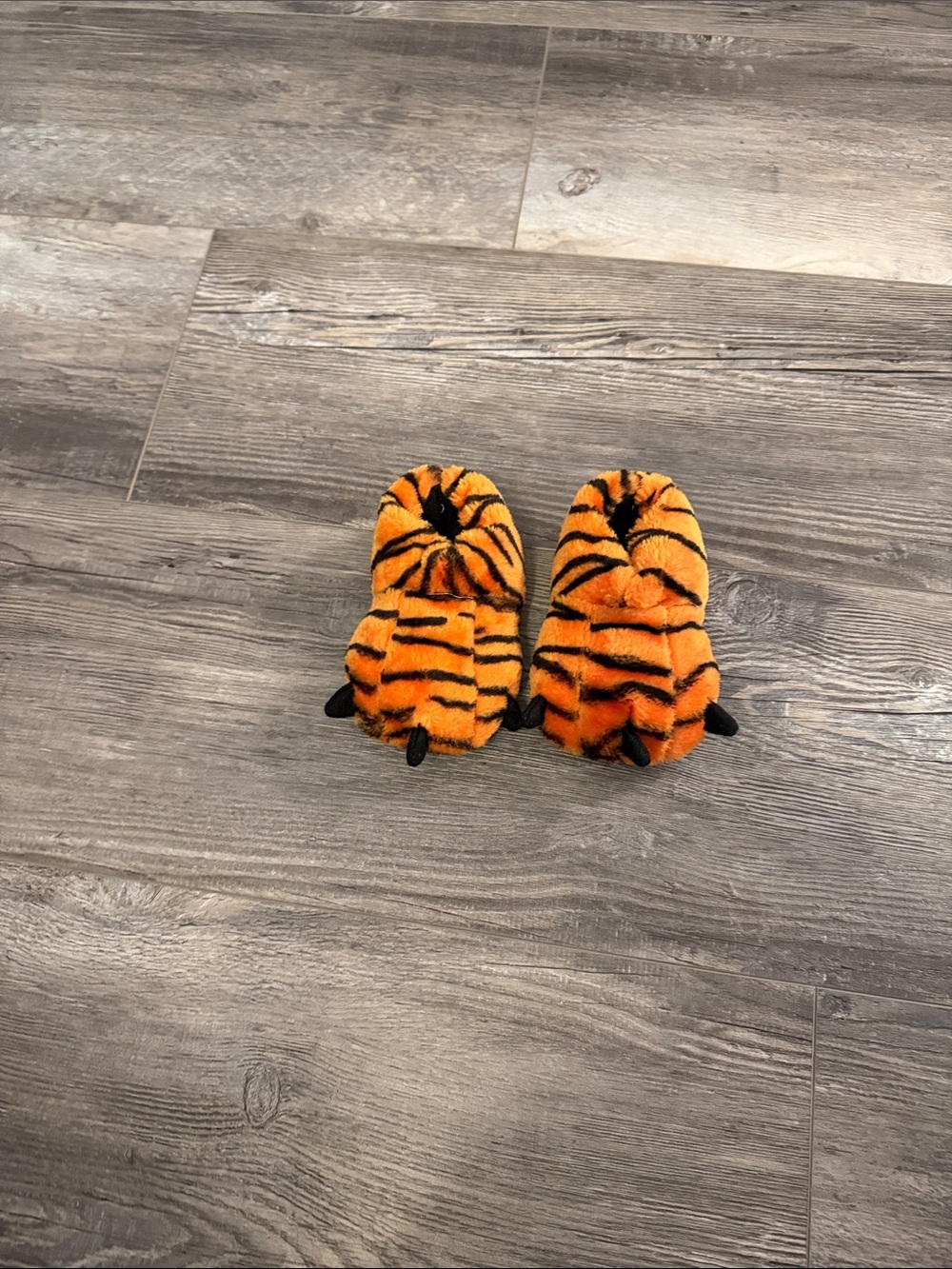 Kids Plush Tiger Slippers - Orange
